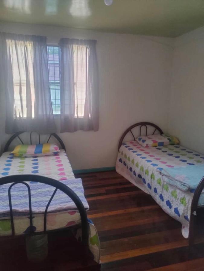 Mak Homestay Upstairs With 5 Bedrooms Kampong Kundassan المظهر الخارجي الصورة